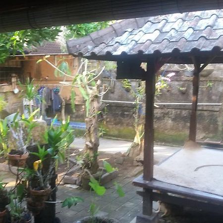 Mawar Homestay Canggu Esterno foto