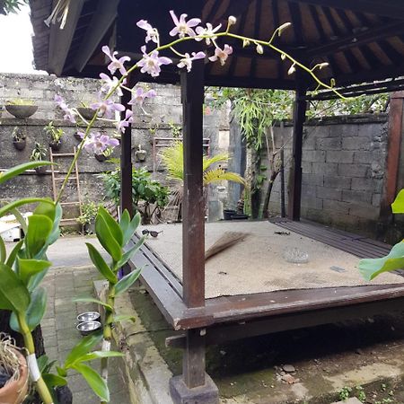 Mawar Homestay Canggu Esterno foto