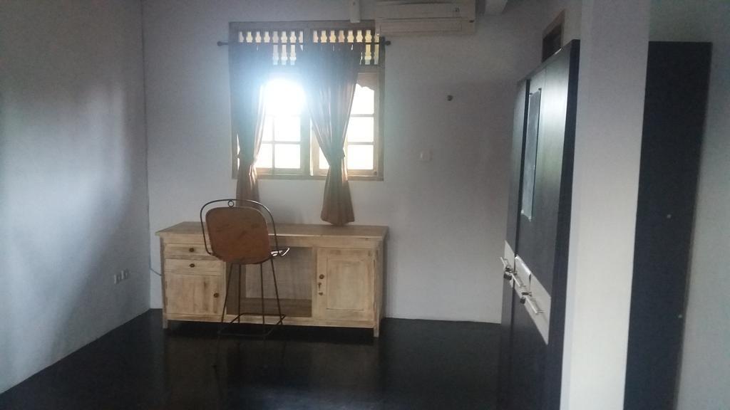 Mawar Homestay Canggu Esterno foto