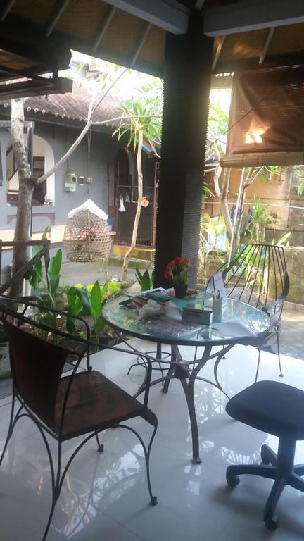 Mawar Homestay Canggu Esterno foto
