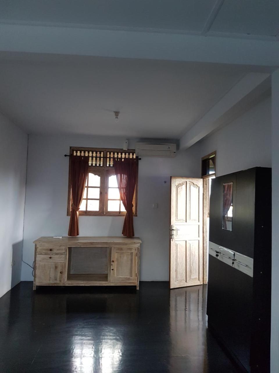 Mawar Homestay Canggu Esterno foto
