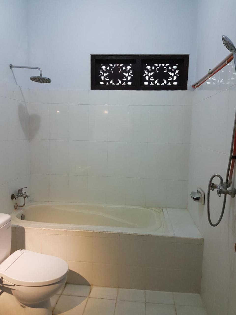 Mawar Homestay Canggu Esterno foto